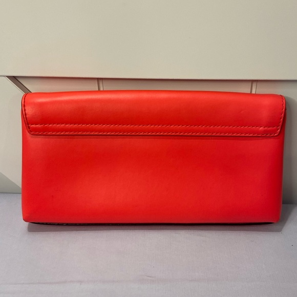 Kate Spade New York Cindy Wallet Pink/Salmon Color 9"x5.5" Magnetic Closure - Picture 3 of 7